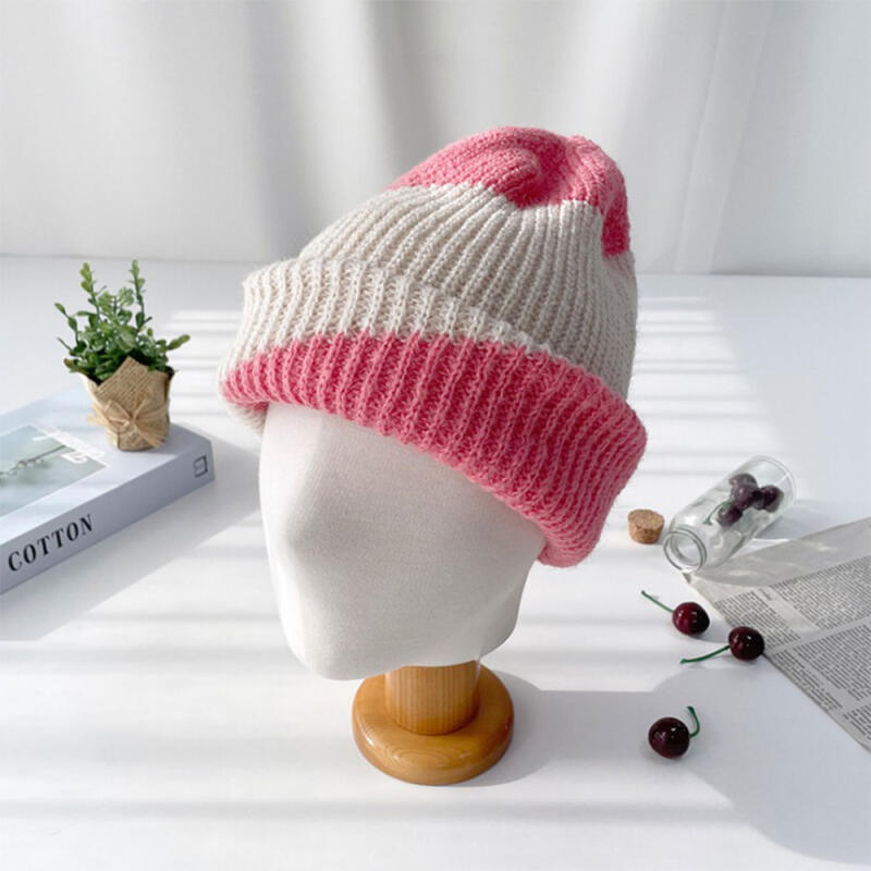 

Dedale Women s Pink Winter Hat Christmas beige