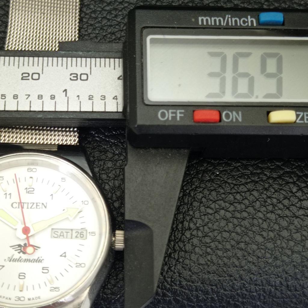 JAPAN MENS VINTAGE CITIZEN AUTOMATIC 8200 WHITE COLOR DIAL WATCH a500284-2 R151b-a500284