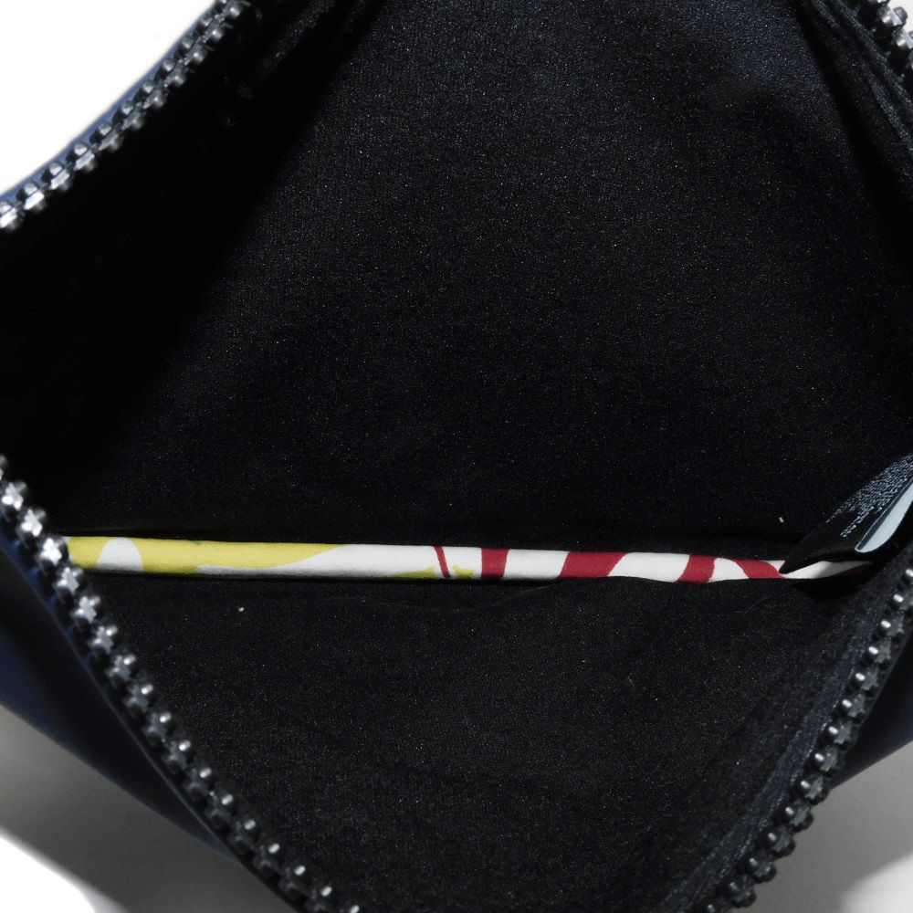 Used 9212 Truth Flat Pouch Neoban PM 7931 Nylon White Logo Blue Marine Unisex from Japan AUTHENTIC