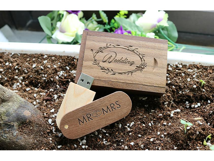 Bamboo & Wood 32GB USB Flash Drive with Custom Logo - Perfect for Graduation Souvenirs & Promotional Gifts