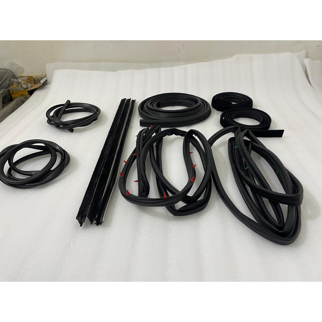 Suzuki Samurai SJ410 SJ413 Door Window Trim Molding Seal Garnish Whisker |Fit