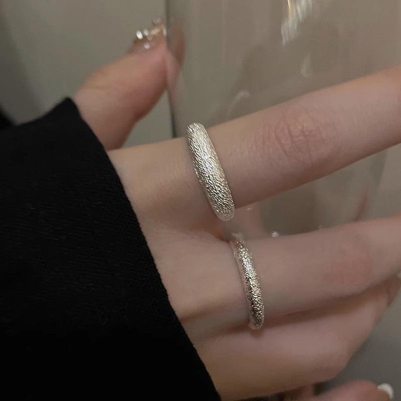 

Медное Изысканное Кольцо Для Женщин с Регулируемым Размером Уникальная Геометрическая Эстетика J1789 Slim