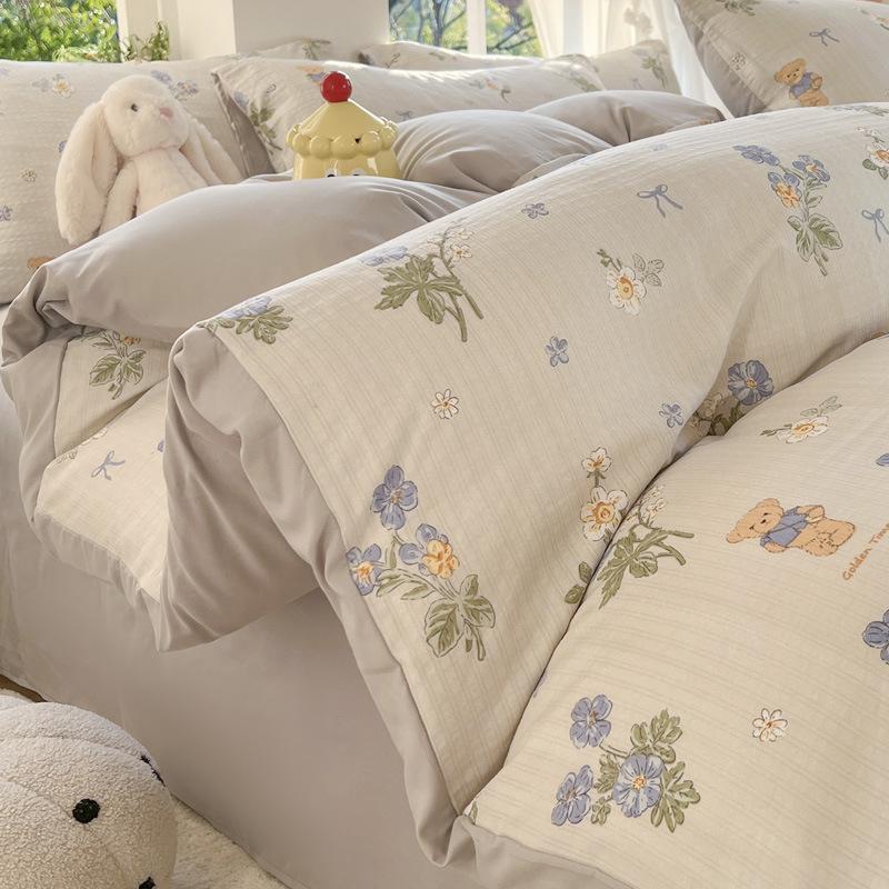 Class A Double Layer Gauze Bedding Set: Bubble Comforter Cover with Washed Cotton for Student Dorms, 3 or 4 Pieces.