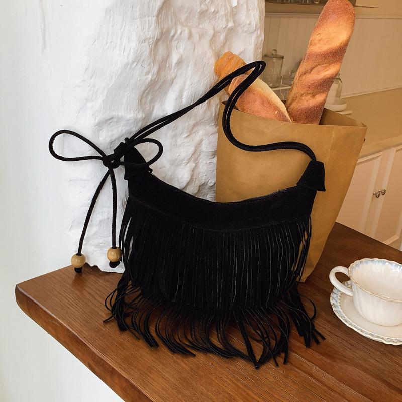 

Новая модная сумка с бахромой, ретро женская сумка-ведро, текстурная, для поездок на работу, на плечо, женская сумка, сумка подмышку чёрный