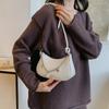 Pu Material Crossbody Bag For Women With Chain Detail And Zip Closure For Daily Use