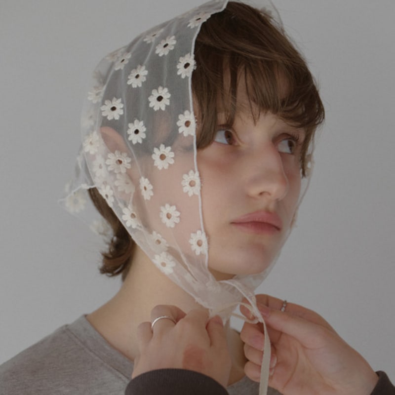 

leterie FLORAL LACE BONNET_IVORY IVORY