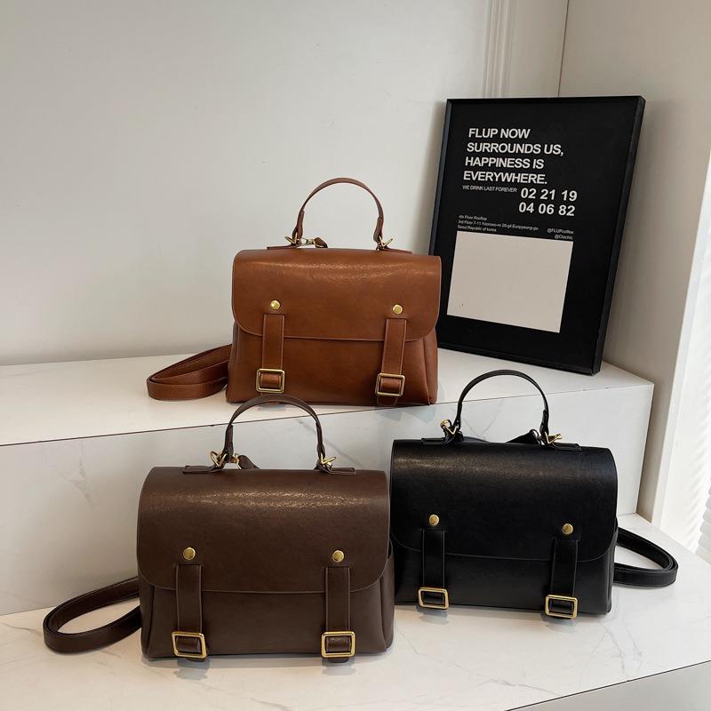 Fashion Casual Backpack Women's Autumn and Winter New Commuting Large-capacity Shoulder Bag Trendy Simple Women's Bag