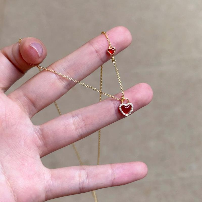 Classic Charm Simple Heart shaped Ruby Necklace for women Light Luxury Fashion lock Pendant Party Wedding gifts