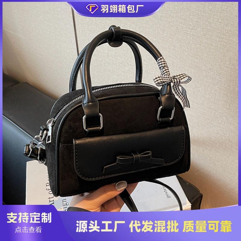 Premium bag women's autumn and winter new matte retro messenger bag portable bowling bag