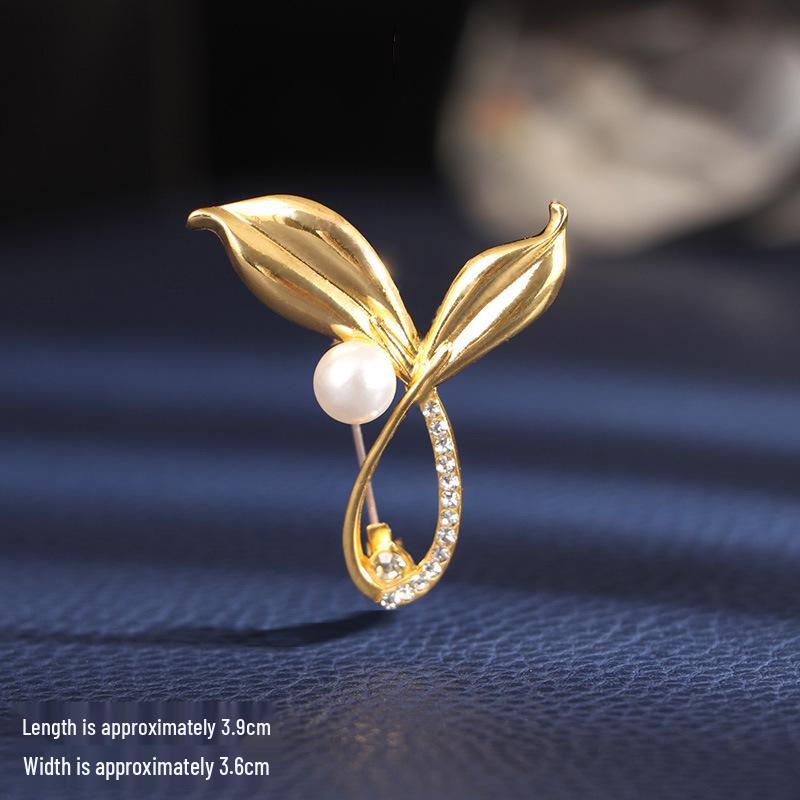 Elegant Luxury Brooch: Versatile and Exquisite Pin for Suit Jackets - Japanese and Korean Inspired Design