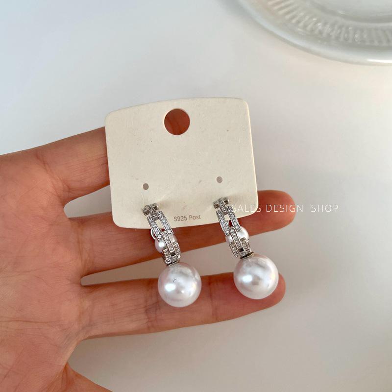 Elegant Multi-Wear Pearl Zircon Silver Stud Earrings - Versatile, Fashionable, and Luxurious for Women