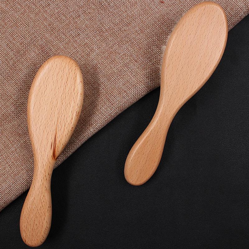 Men's Slicked Back Hairstyle & Beard Brush - Soft Goat Bristle for Comfortable Grooming