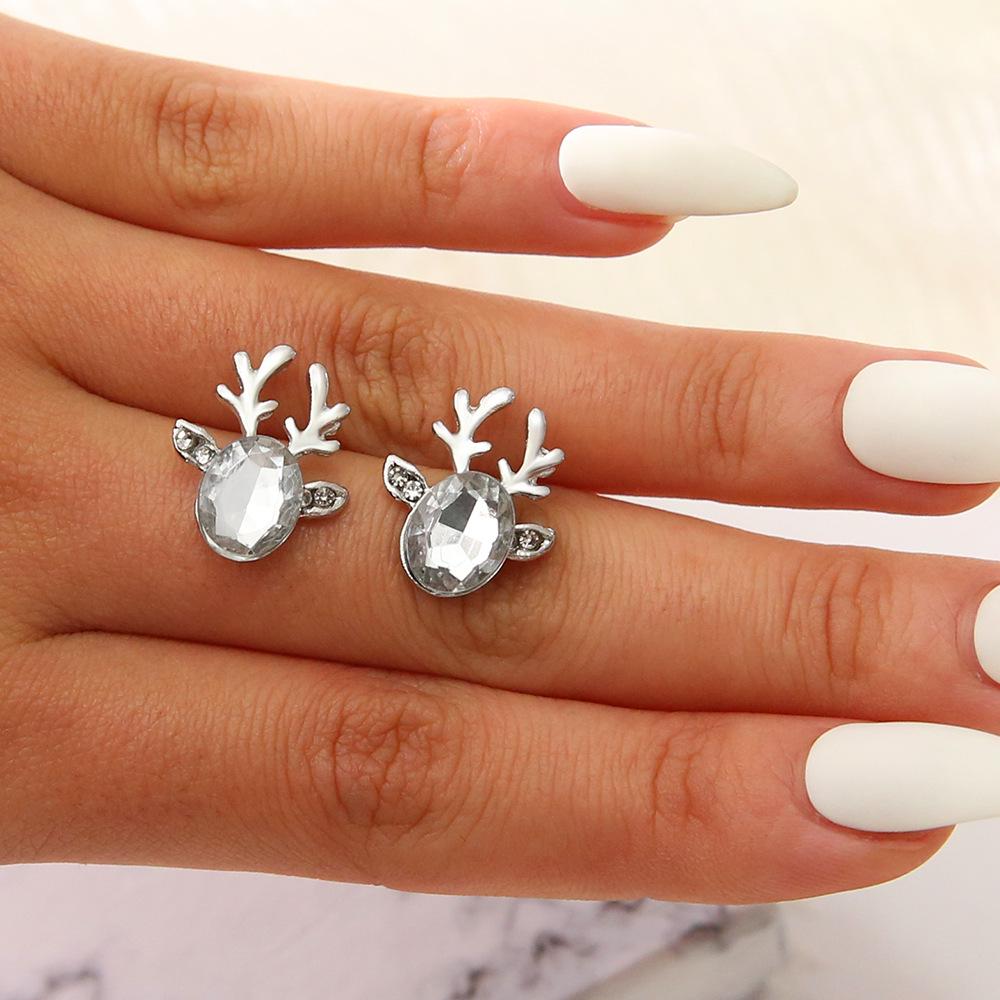 Fashion Personality Delicate Elk Head Diamond Stud Earrings Women'S Gift Series