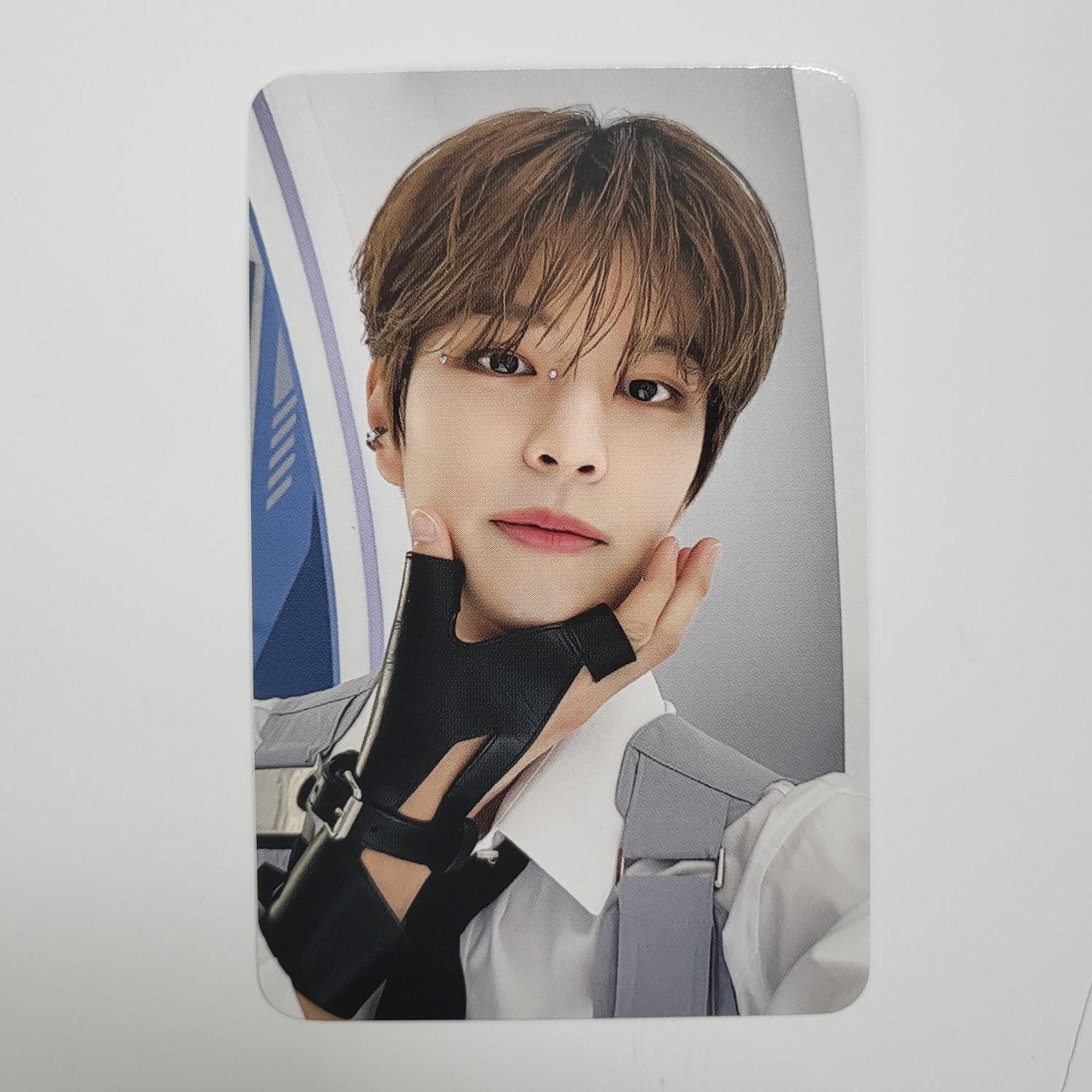 

Фотокарточка с мероприятия Stray Kids PILOT JYP SHOP Seungmin 2