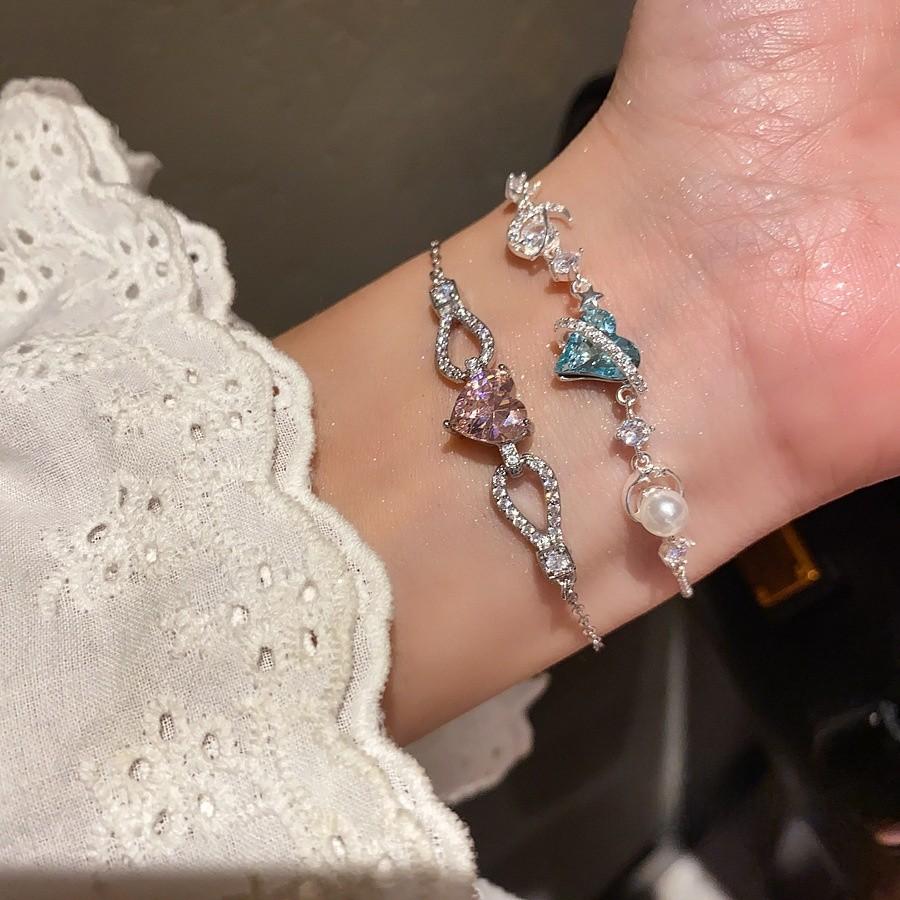 Heart Shaped Jewelry Bracelet With Cubic Zirconia And Silver Finish For Women Gift