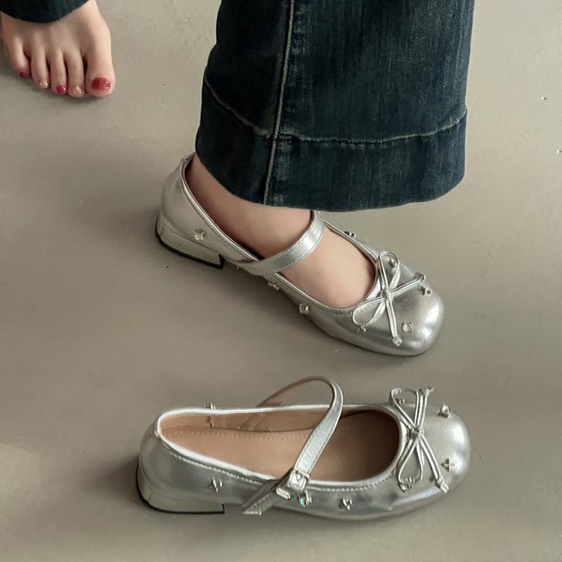 Retro single shoes round head thick heel women's shoes summer French fashion small leather shoes bow light mouth high heel Mary Jane shoes