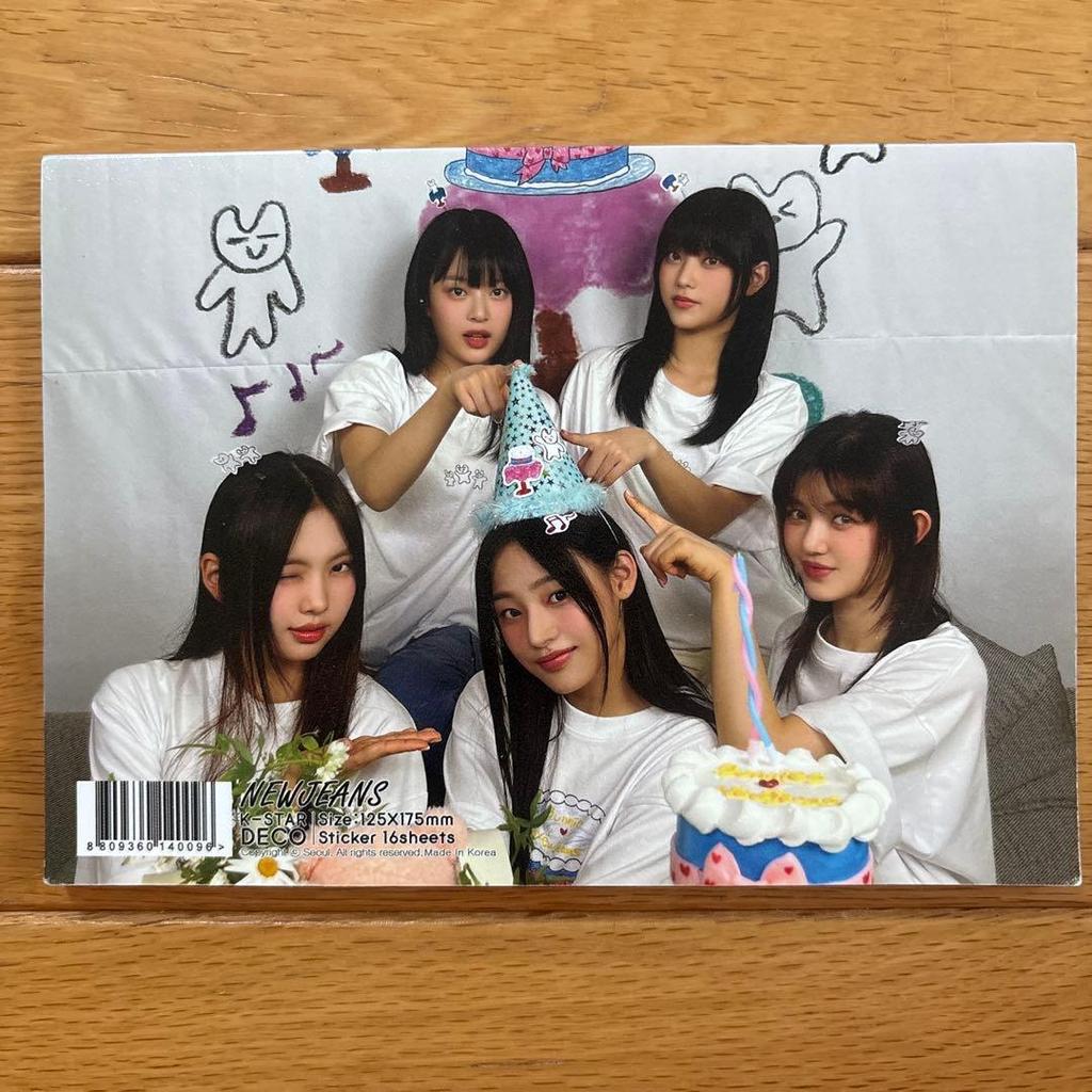 [USED] Newjeans Sticker Book