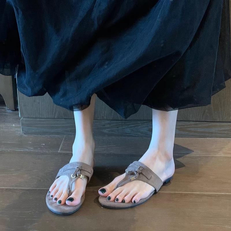 Flip-flops 2025 New Models Are Popular This Year, and Can Be Worn Outside. Soft Bottom Runaway Niche Toe Flat Bottom Sandals Women