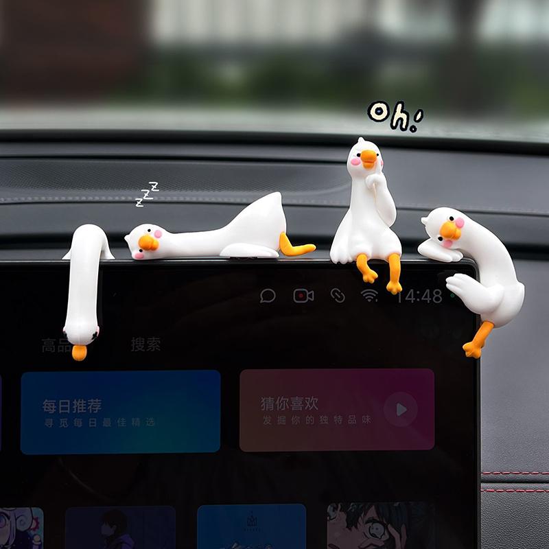 Cute 3D Resin Duck Figurine Animal Decor For Car Dashboard Desk Home Lovely Mini Craft Ornament Gift For Friends Duck Ornament