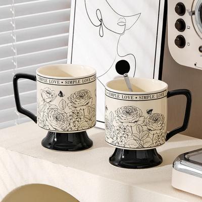 Caneca de Cerâmica Vintage Criativa com Alça Caneca de Café Resistente ao Calor com Padrão de Rosa Caneca de Chá de Pé Alto para Presentes de Natal