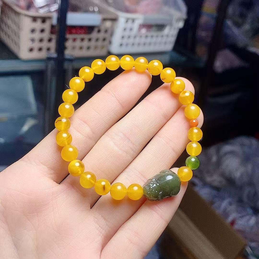 Exquisite Pixiu & Beeswax Bracelet: Versatile Fashion Accessory for Men and Women
