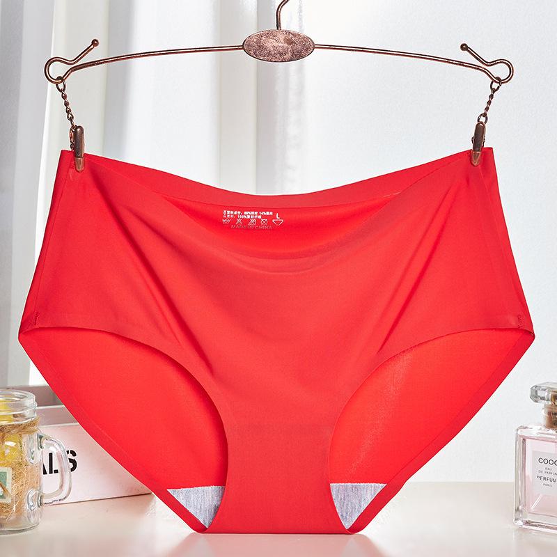 Nylon Seamless Women's Mid-Waist Breathable Panties with Elastic Waistband - Sexy Triangle Design