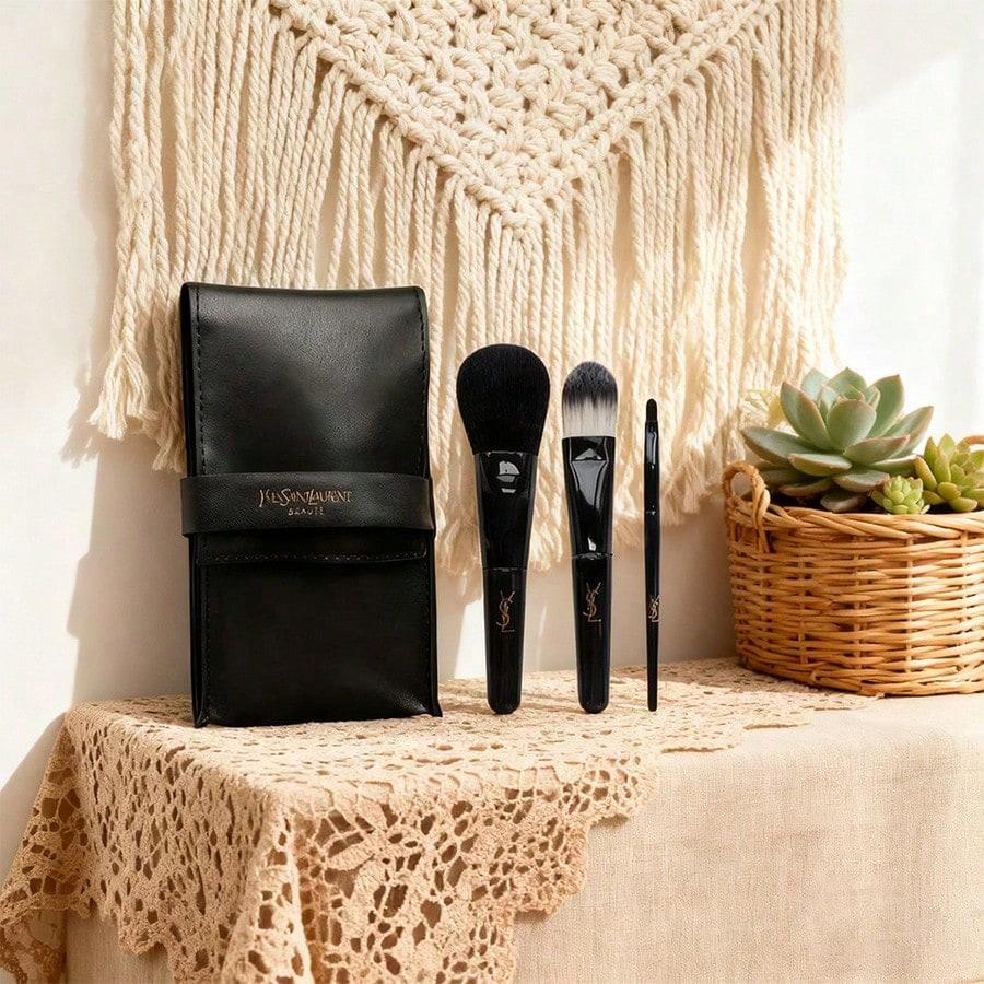 Multifunctional makeup brush - Easily create flawless blush and foundation makeup effect, must-have for travel