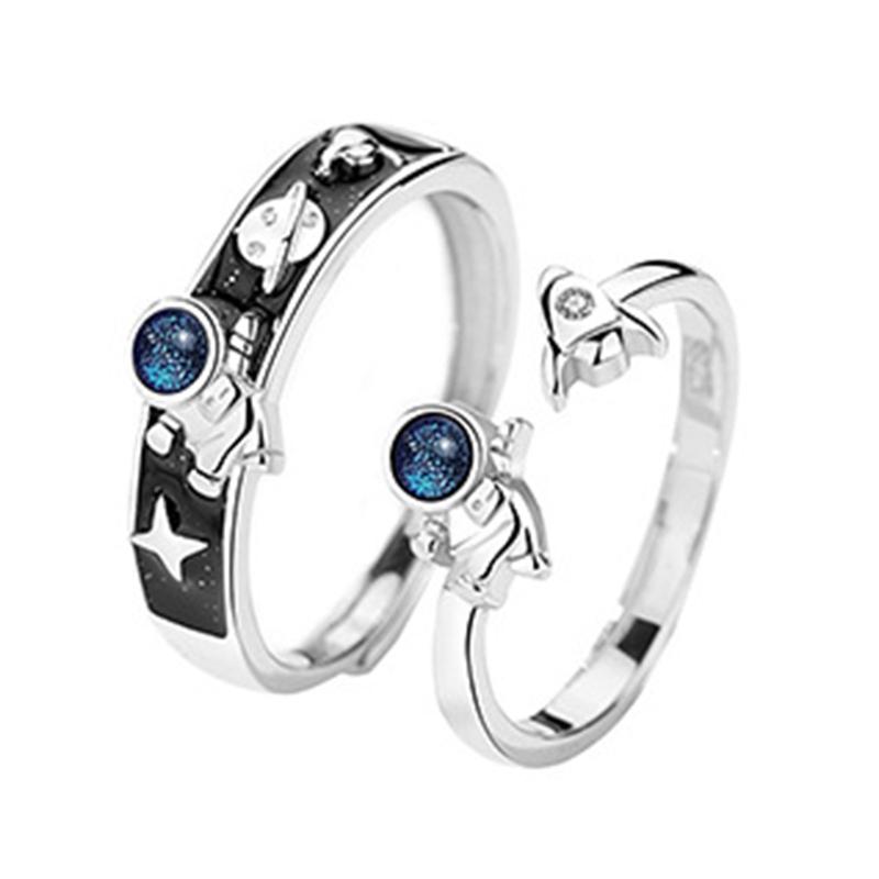 2x Exquisite Space Astronauts Planet Star Pattern Adjustable Rings for Women Girls Open Finger Rings Jewelry Birthday