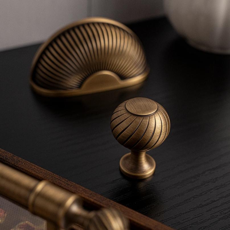 Mânere din Alamă Antichizată Periată Mânere de Lux pentru Dulapuri de Bucătărie Buton pentru Sertar de Dulap sau Comodă Mânere Tip Scoică Accesorii pentru Mobilier