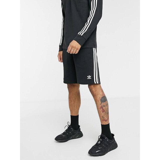 

Черные шорты с тремя полосками adidas Originals adicolor