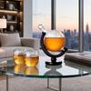 Welt Erde Karaffe Set, 850ml Schiff Whiskey Karaffe mit 2 Gläsern, Holzständer Rotierender Weinspender, Geschenk für Männer Papa