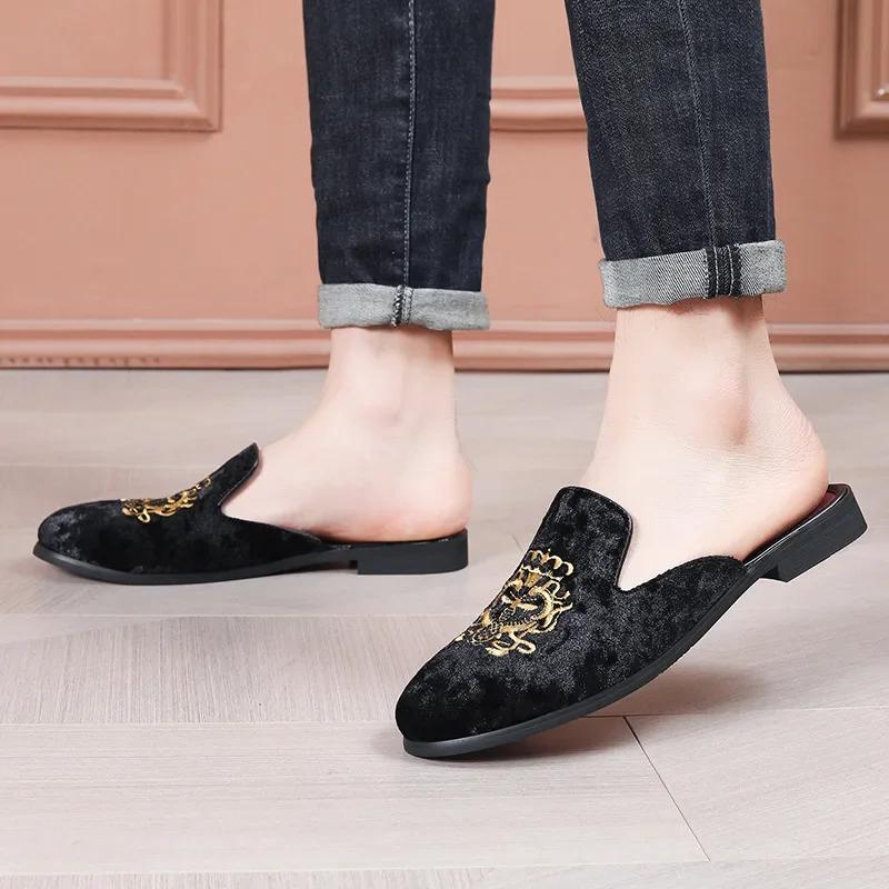 New Designer Men Suede Leather Casual Shoes Fashion Embroidery Flat Leisure Shoes Man Slip-on Loafers