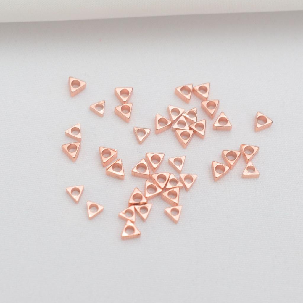 100pcs 18K Gold-Wrapped Color-Preserving Small Broken Gold Loose Beads 14K Gold-Wrapped Triangular Beads Diy Braided Rope Bracelet Broken Silver Beads