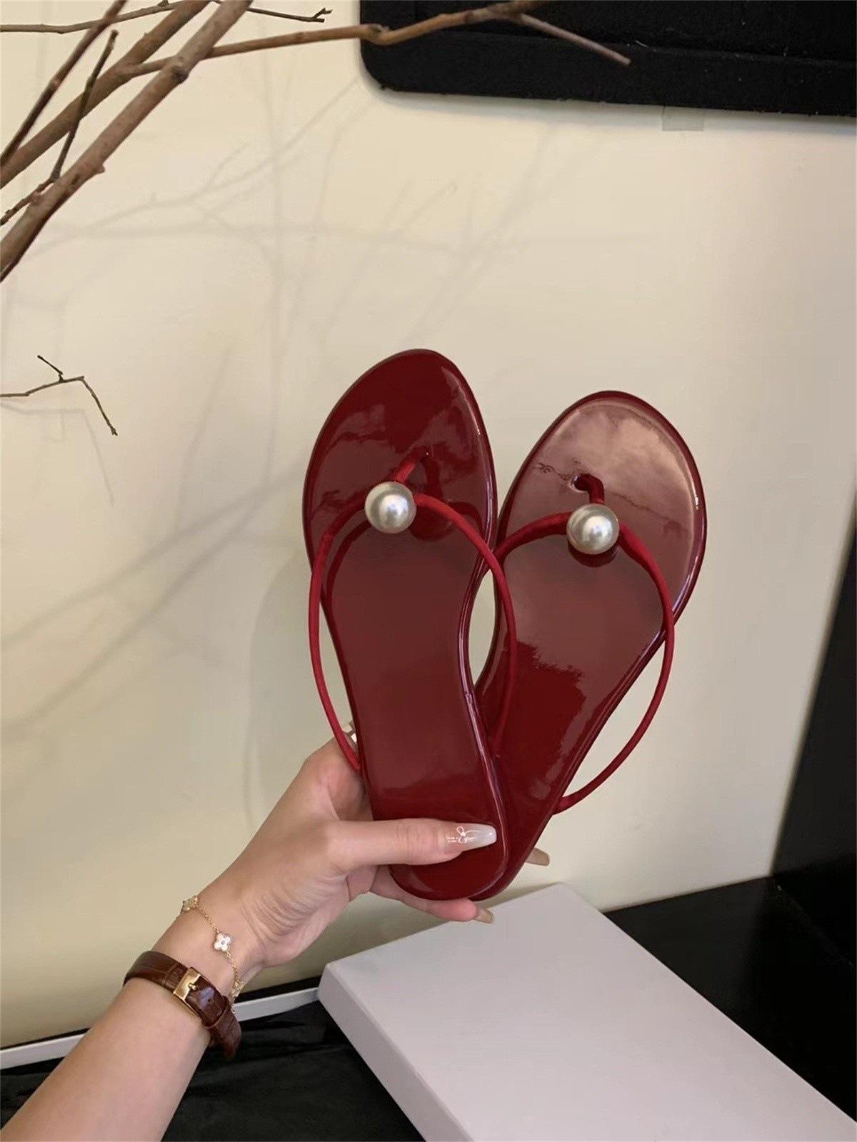 

Flat-bottomed flip-flops shoes women s shoes new outer wear beach small sandals soft-soled sandals 40 красный