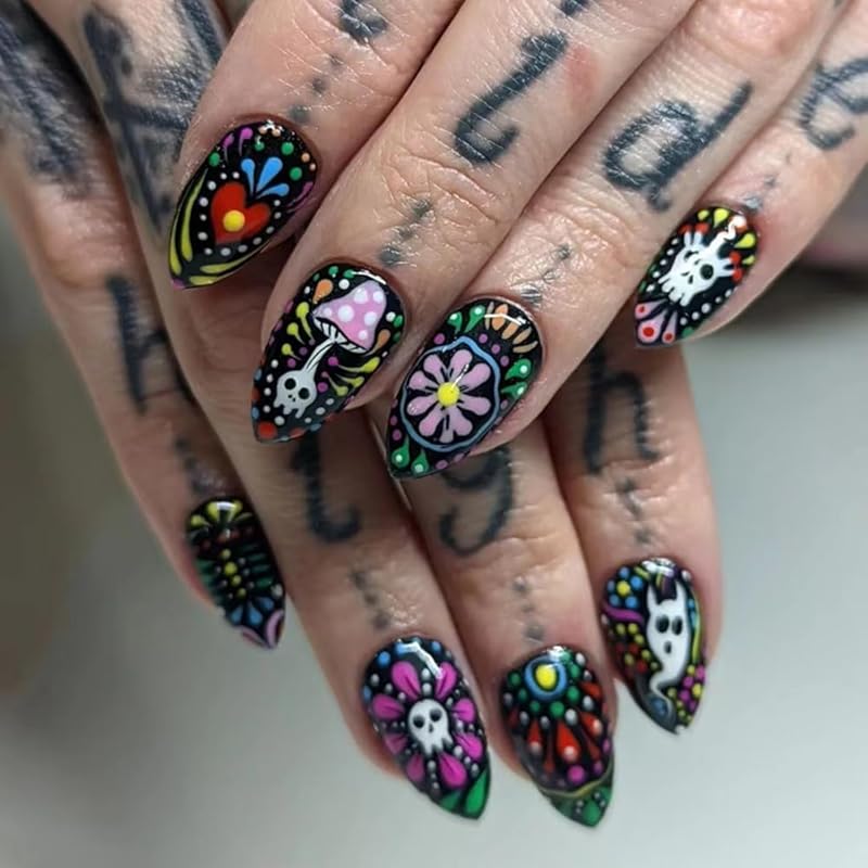 24 Pcs Halloween Press On Nails Short CEWEWP Square Cartoon Fake Nails Mummy Patch Press Ons Nail Tips Orange French Glue On Nails with Terror