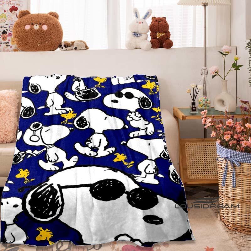 New Comic-Themed Snoopy Flannel Blanket — Ultra-Soft, Warm, and Plush Throw — Perfect for Home, Bedroom, Bed, Sofa, and Travel