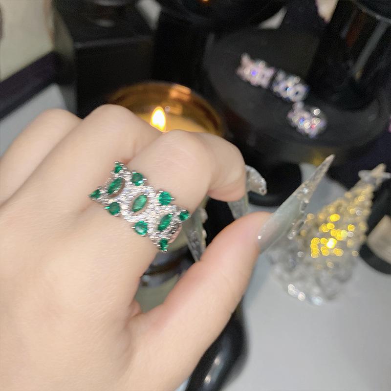 2026 Fashion Trend, Plated with 18K Gold, Dark Purple Zirconium Bright Personality Niche Index Finger Ring
