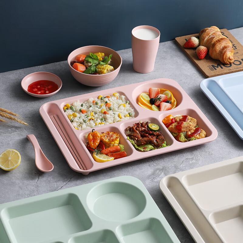 Geteilte Teller-Set mit Schüssel aus Weizenstroh