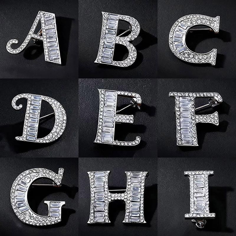 Metal Crystal Brooch Pin 26 English Letter Pins And Brooches Suit Shirt Badge Fashion Jewelry For Men And Women Accessories