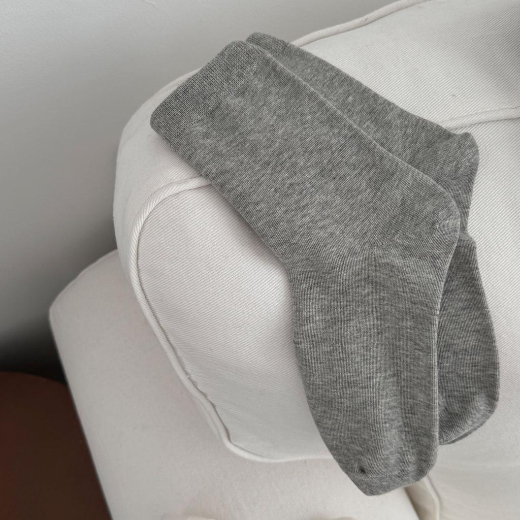 Retro Red Socks Women Casual Fashion Solid Color Black White Gray Long Socks Autumn and Winter Knitted Cotton Middle Tube Socks