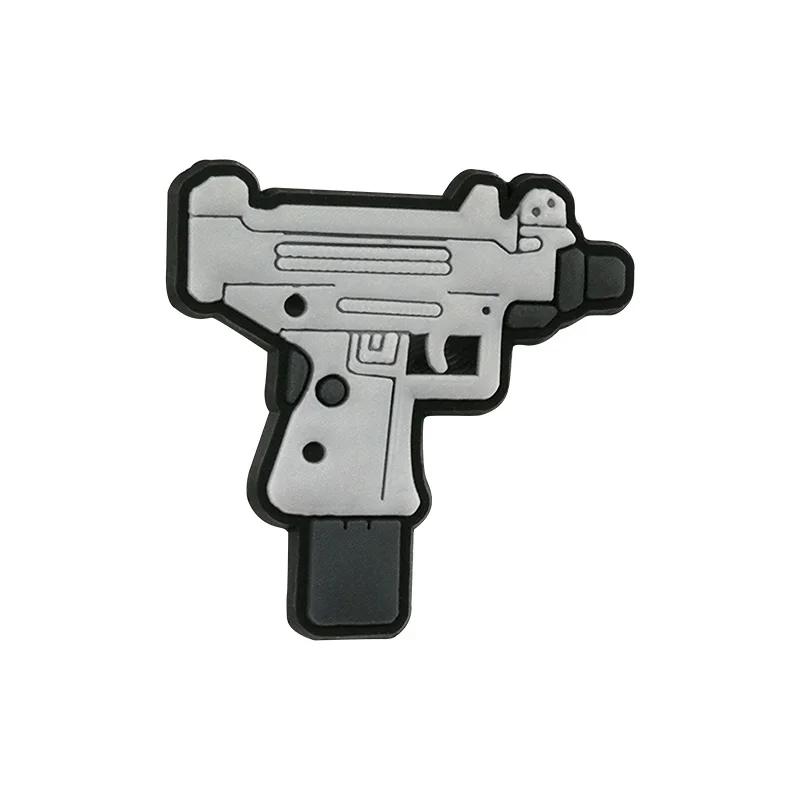 1-25 Stück Waffen Pistolen Dollar PVC Schuh Deko Zubehör Panzer Flugzeug Anhänger DIY Garten Schuh Schnalle Zubehör Party Ornament