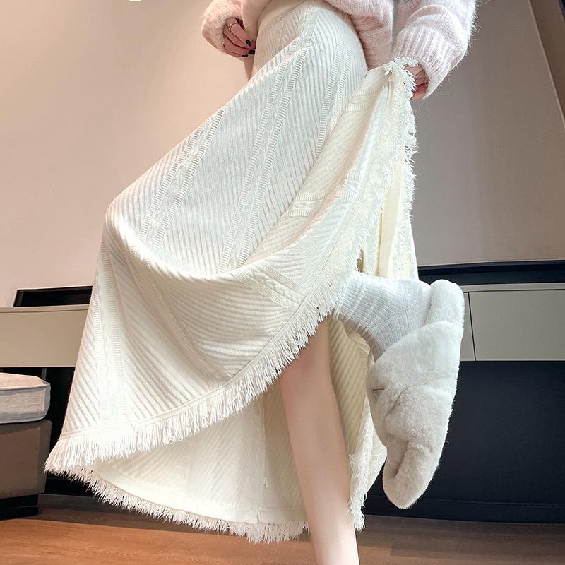 

Mid-Length Velvet A-Line Skirt for Plus-Size Pear Shaped Figures - Slimming Autumn Style One size