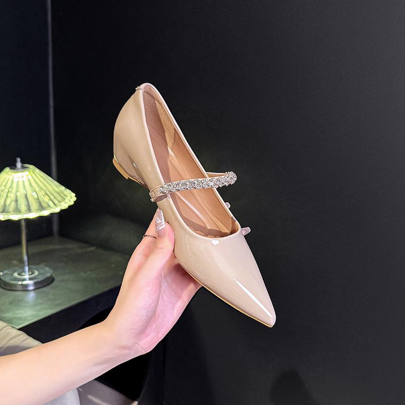 French rhinestone pearl word with Mary Jane shoes women's 2025 new pointed shallow mouth flat shoes inner height increase single shoes