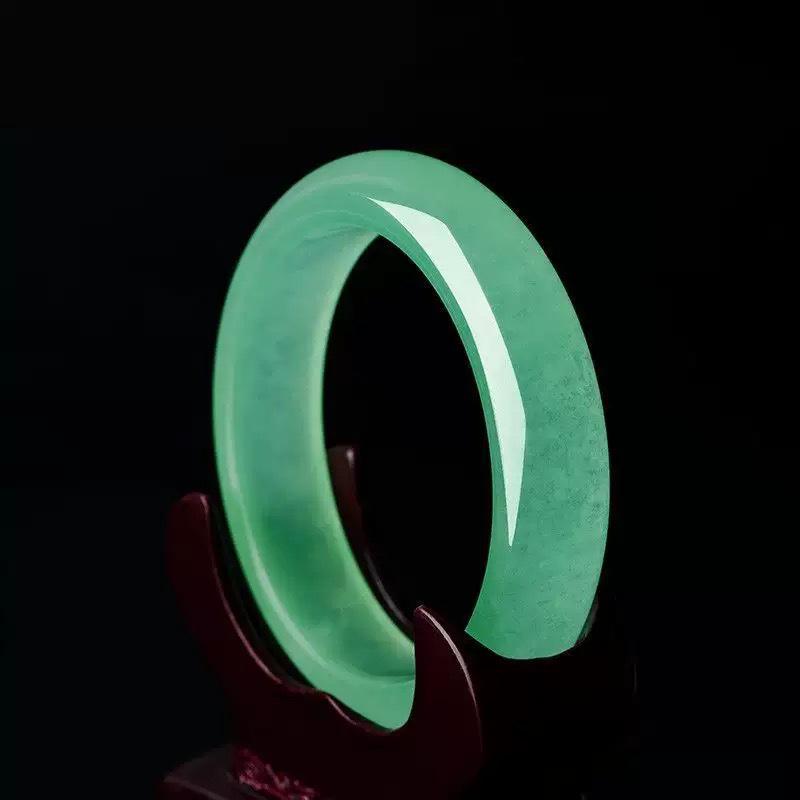 Quartzite Light Green Jadeite Bangle - Medium Width Women's Ice Waxy Jade Jewelry