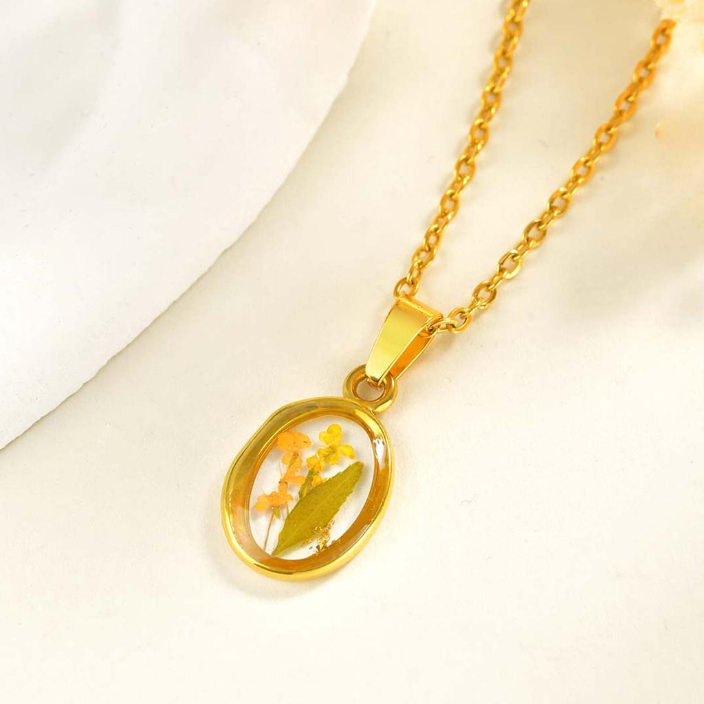 Dried Flowers Pendant Necklace for Women,Resin Geometric Dry Flower Necklaces,Stainless Steel Charms Jewelry Gift