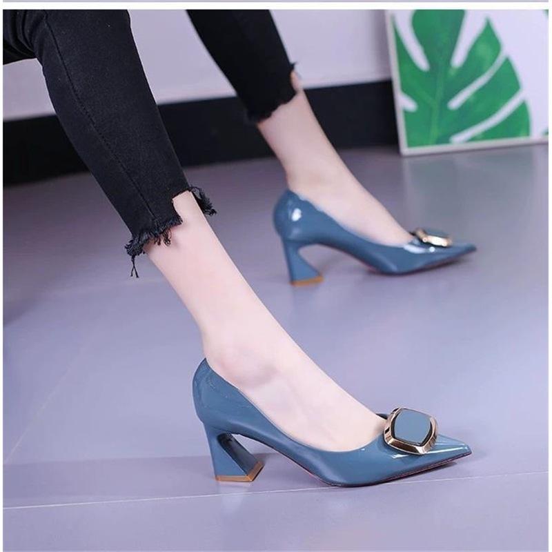 

Французские красные свадебные туфли на среднем каблуке с острым носом и неглубоким вырезом в стиле «маленький аромат», туфли-лодочки на высоком каблуке, женские, новинка 2025 года, сексуальные туфли-стилеты для женщин 40 синий