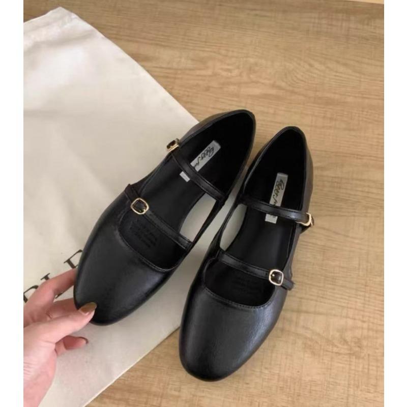 Mary Jane shoes autumn new retro fairy wind hollow flat bottom one word buckle with casual single shoes
