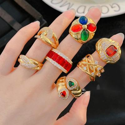 Vergoldeter Ring mit antikem Schatz und Intarsien aus Bohrglasur, geeignet für Damen, Alltags- und Party-Modeschmuck