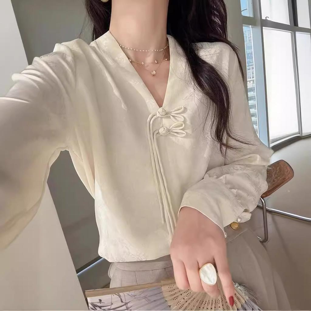 New Top Temperament Women's Clothing New Chinese Style Jacquard V-neck Button Loose Long-sleeved Shirt for Women