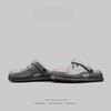 Herren Baotou Zweifarbige Lochschuhe, Trendige Slipper für den Sommer-Außenbereich, Rutschfeste Dicksohlen-Strandsandalen.